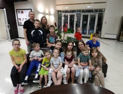 «Первый раз в жизни отдыхаем все вместе!»: приёмная семья с 14 детьми из Новосибирской области поправила здоровье и отдохнула в санатории
